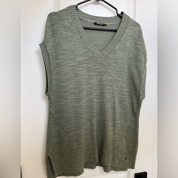 Olsen vest/pullover-side slits, ribbed v-neck, arms, and bottom, oversized - Picture 8 of 12